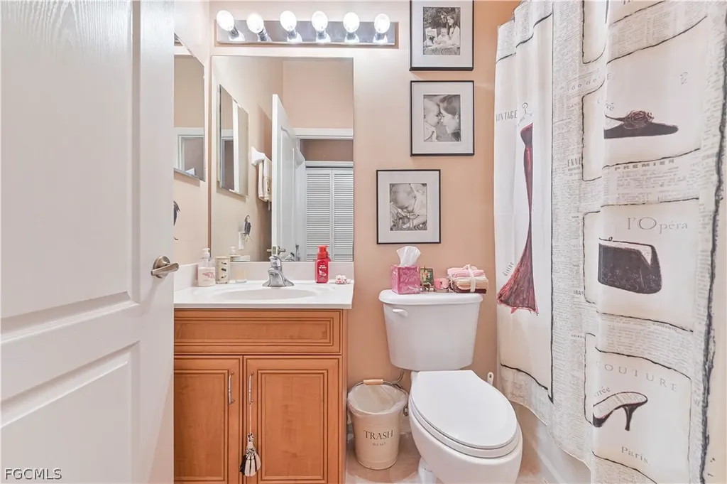 8251 Pathfinder Loop Fort Myers FL 33919