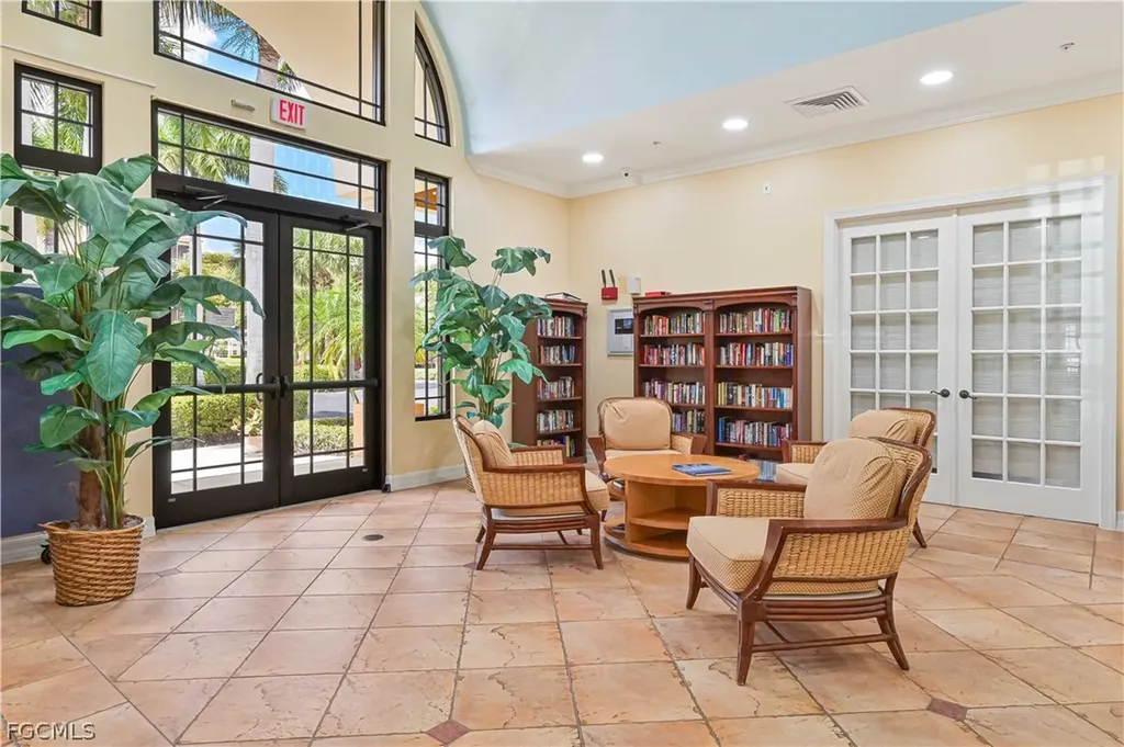 8251 Pathfinder Loop Fort Myers FL 33919