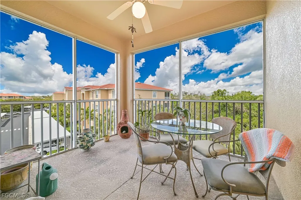 8251 Pathfinder Loop Fort Myers FL 33919