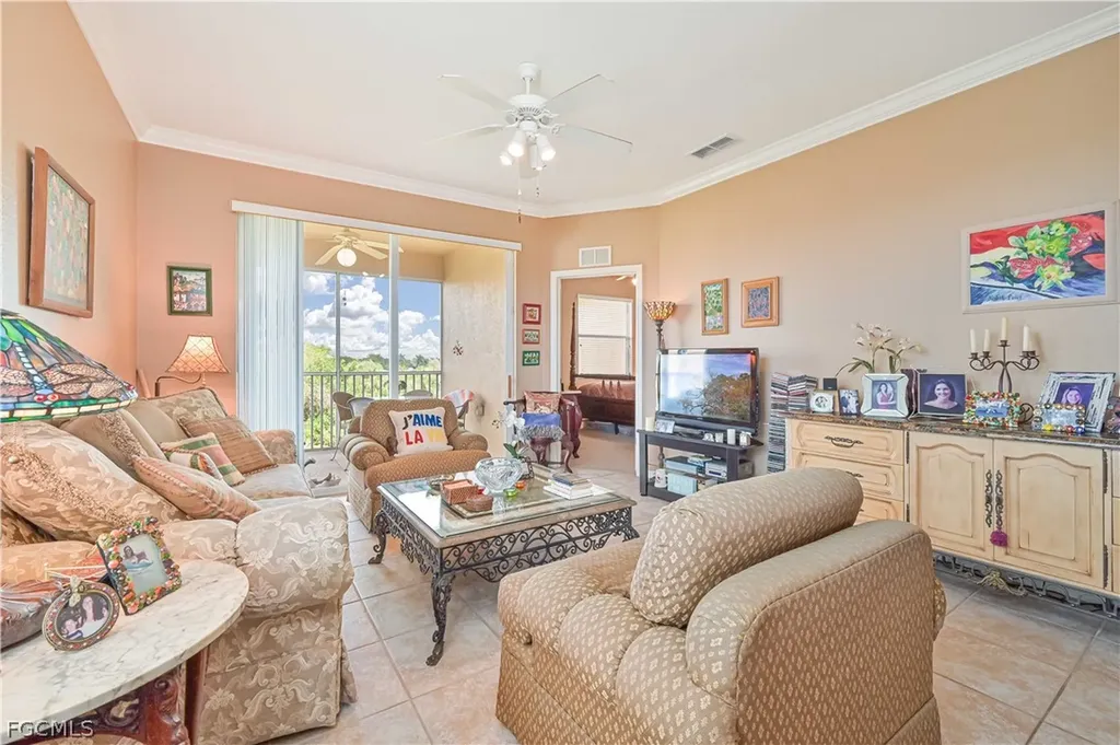 8251 Pathfinder Loop Fort Myers FL 33919