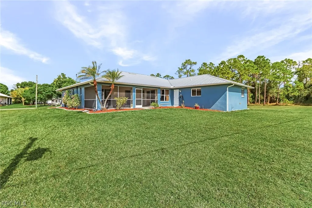 6861 Cadet Avenue Fort Myers FL 33905