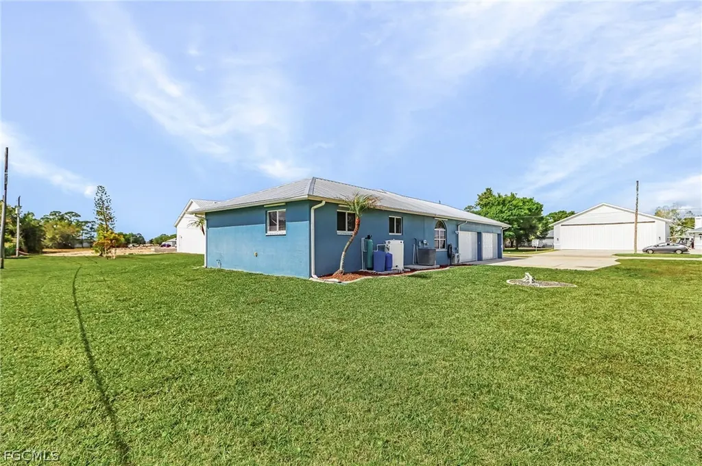 6861 Cadet Avenue Fort Myers FL 33905