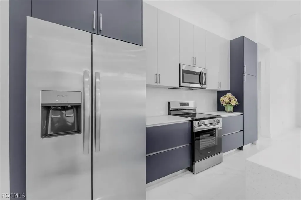 2317 Kismet Parkway W Cape Coral FL 33993