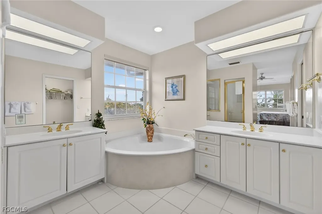 927 Almas Court Sanibel FL 33957