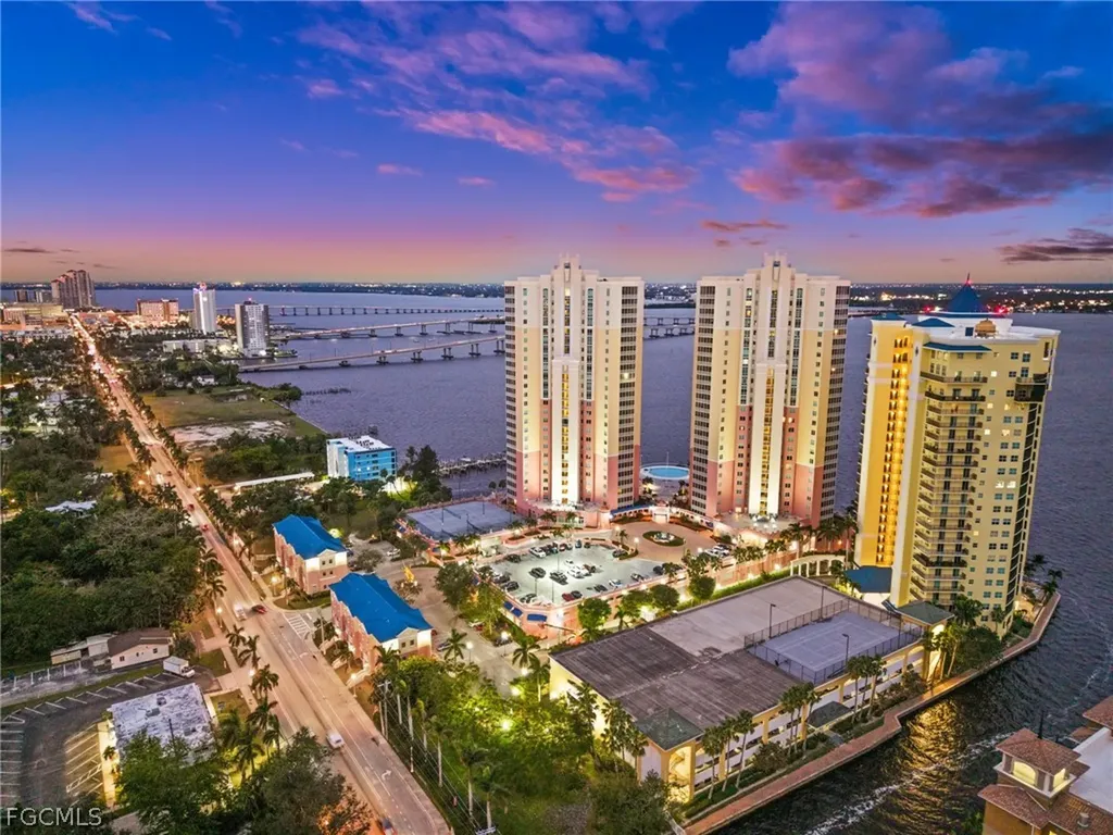 2745 1st Street Fort Myers FL 33916