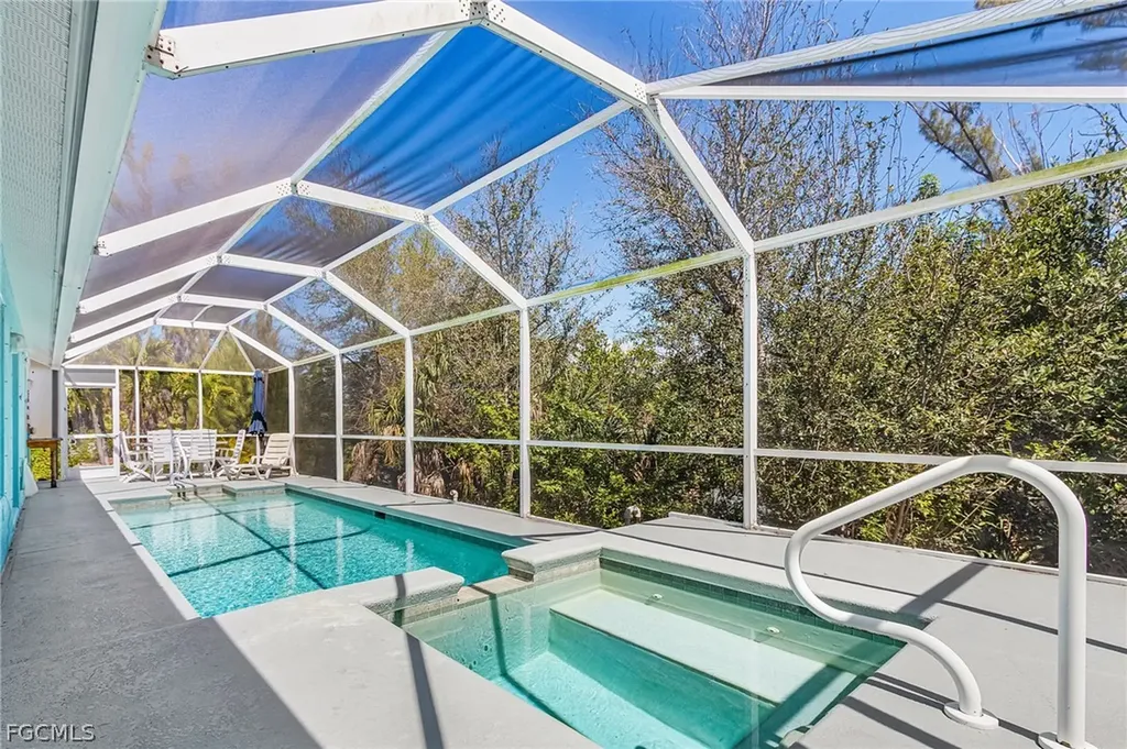 3852 Stabile Road St. James City FL 33956