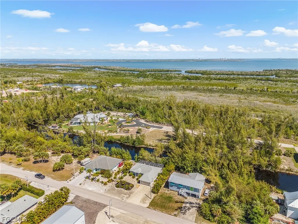3852 Stabile Road St. James City FL 33956