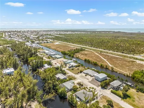 3852 Stabile Road ST. James City FL 33956