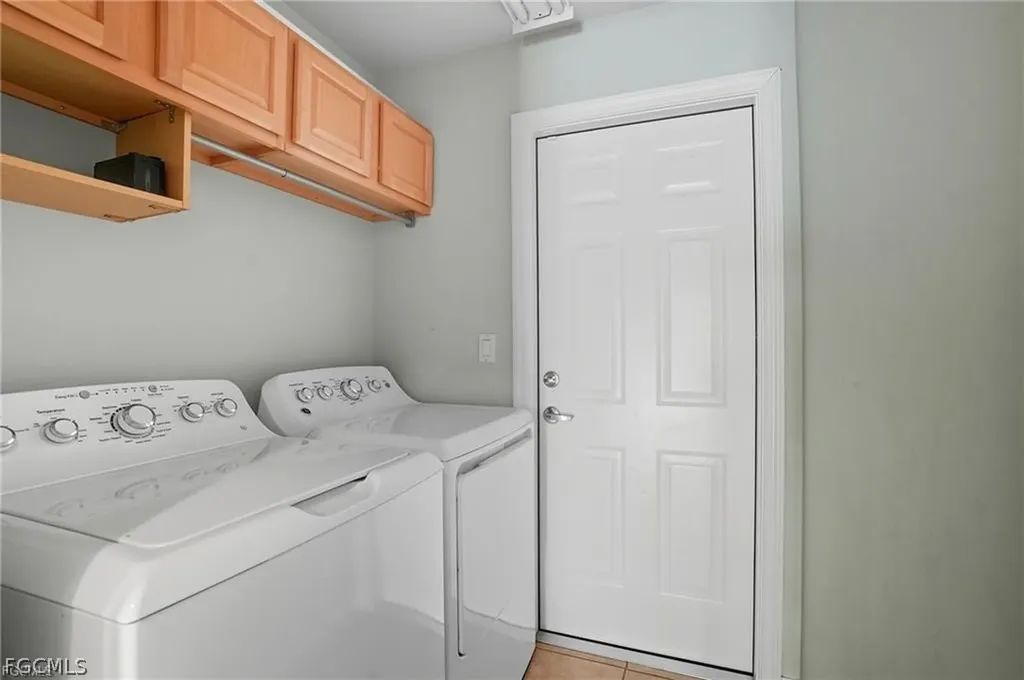 2427 Woodbourne Place Cape Coral FL 33991