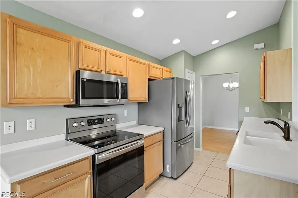 2427 Woodbourne Place Cape Coral FL 33991