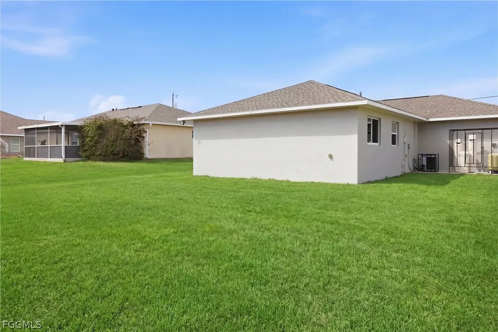 2607 30th Street SW Lehigh Acres FL 33976