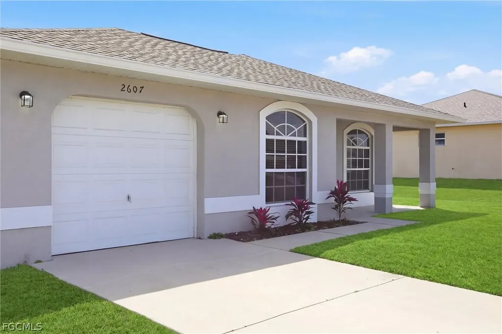 2607 30th Street SW Lehigh Acres FL 33976