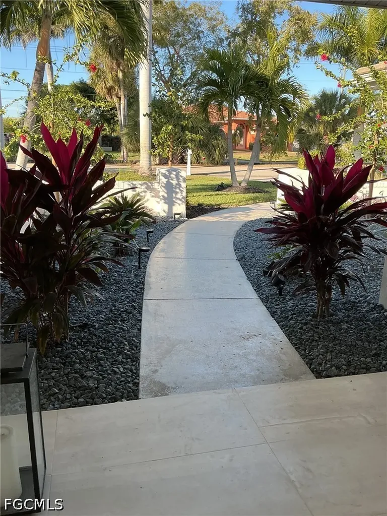 132 El Dorado Parkway W Cape Coral FL 33914