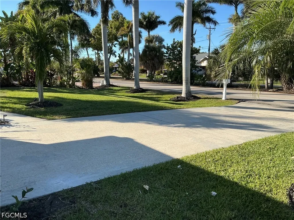 132 El Dorado Parkway W Cape Coral FL 33914