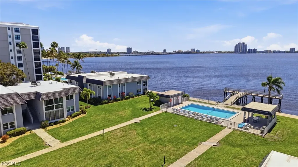 3374 N Key Drive North Fort Myers FL 33903