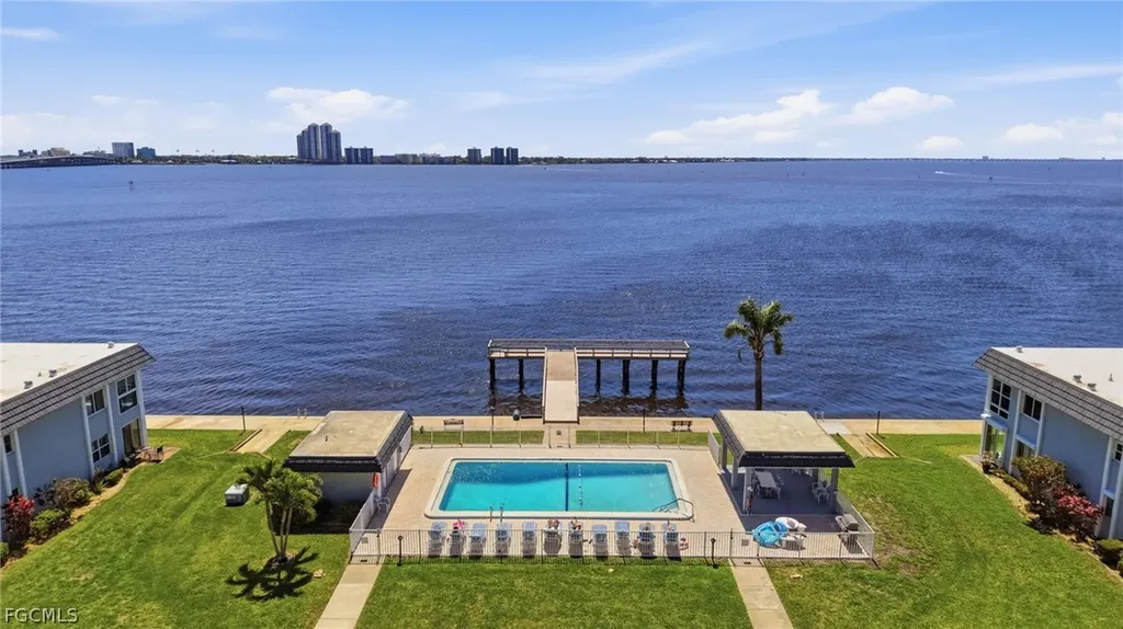 3374 N Key Drive North Fort Myers FL 33903