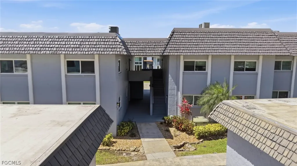 3374 N Key Drive North Fort Myers FL 33903
