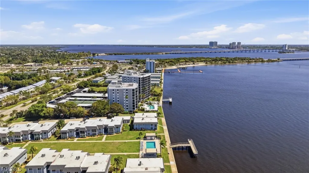 3374 N Key Drive North Fort Myers FL 33903