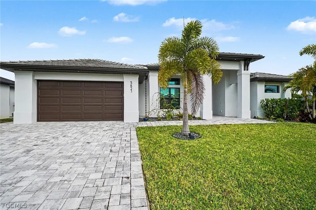 3621 NW 1st Street Cape Coral FL 33993