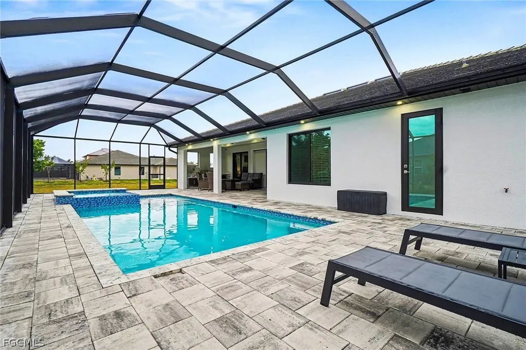 3621 NW 1st Street Cape Coral FL 33993