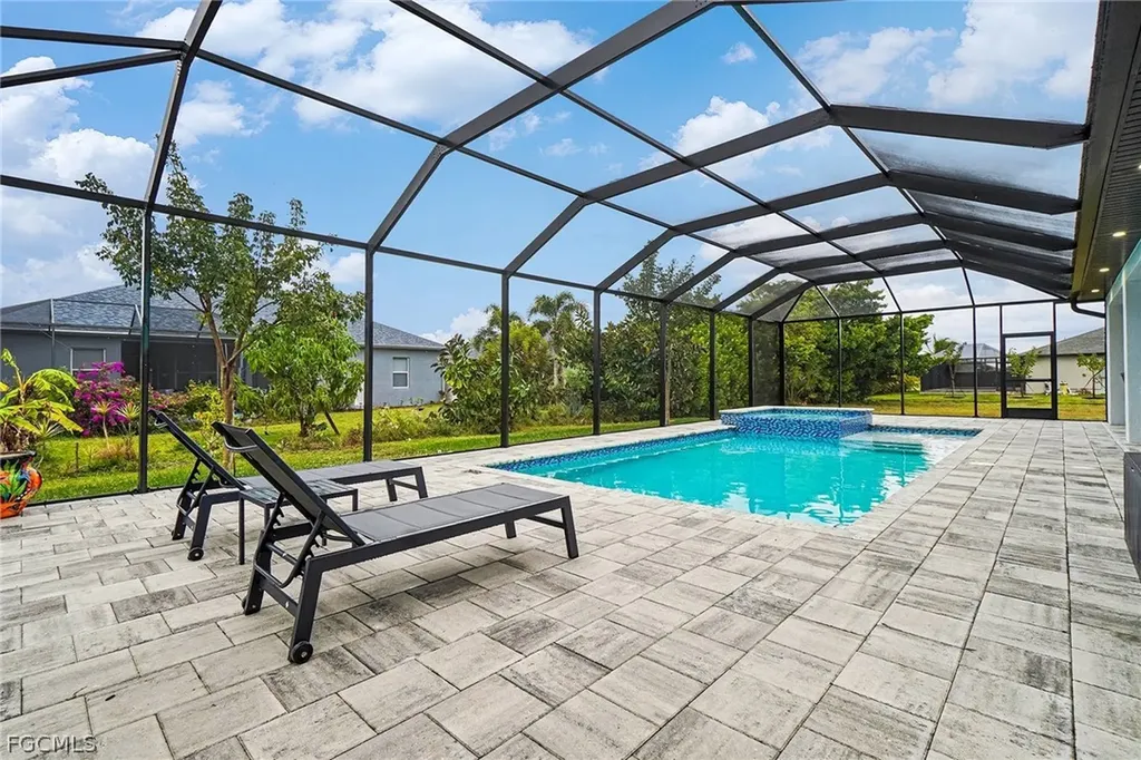 3621 NW 1st Street Cape Coral FL 33993
