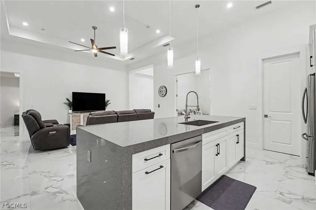 3621 NW 1st Street Cape Coral FL 33993
