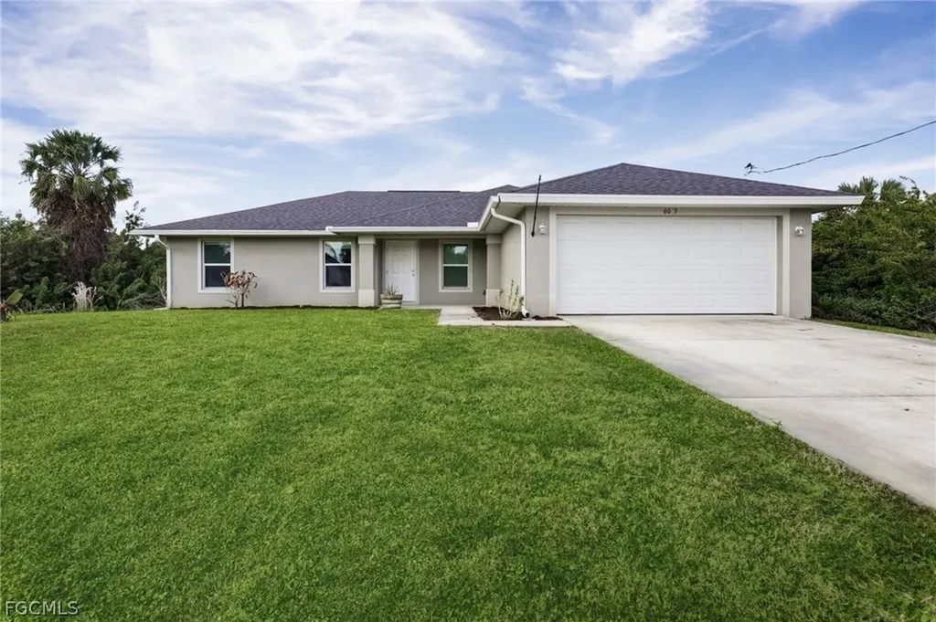 6023 Thrush Avenue Fort Myers FL 33905