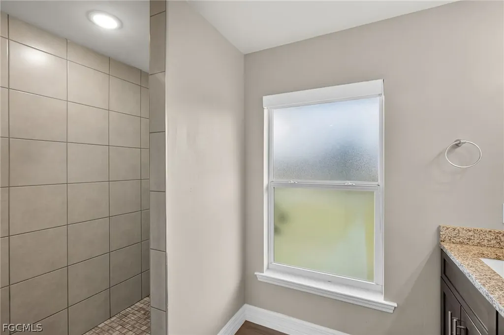 6023 Thrush Avenue Fort Myers FL 33905