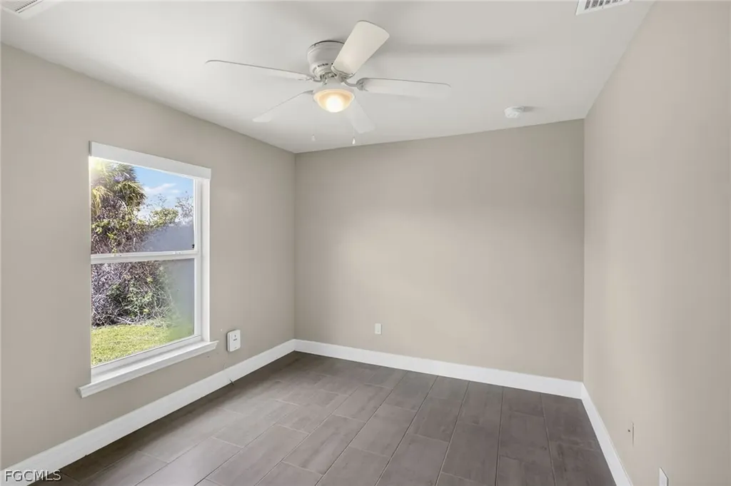 6023 Thrush Avenue Fort Myers FL 33905