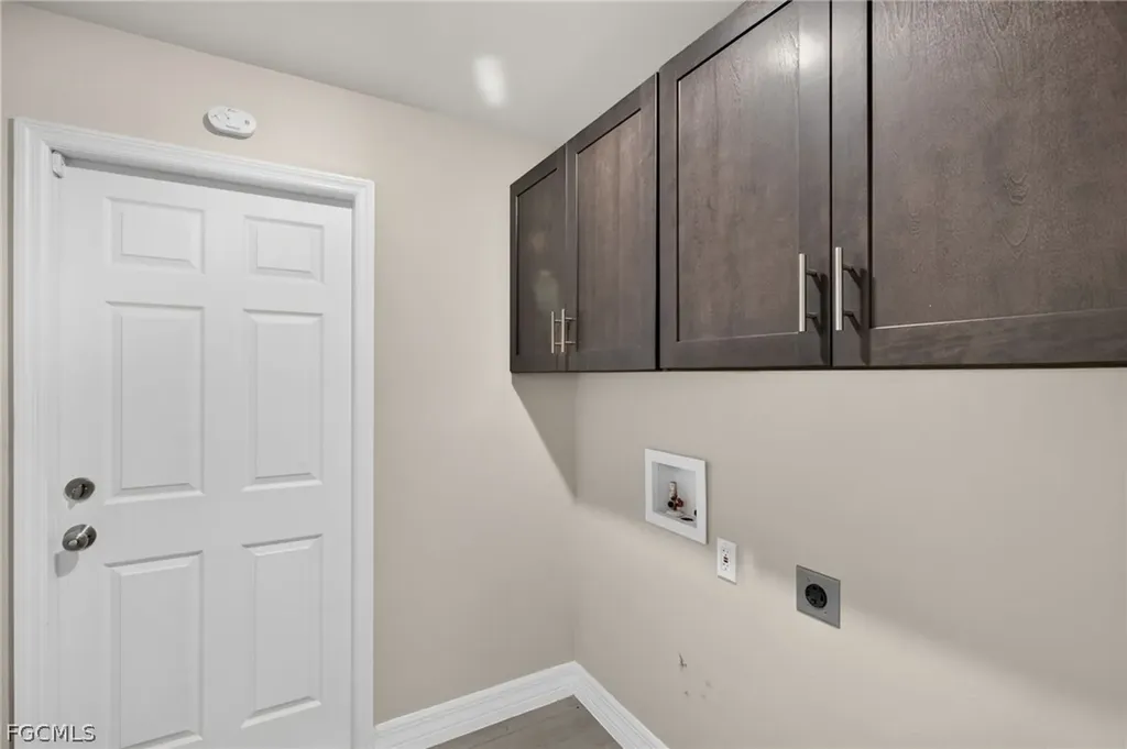 6023 Thrush Avenue Fort Myers FL 33905