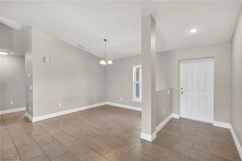 6023 Thrush Avenue Fort Myers FL 33905