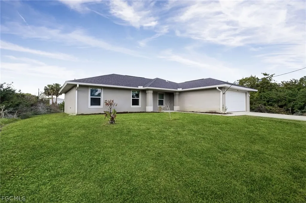 6023 Thrush Avenue Fort Myers FL 33905