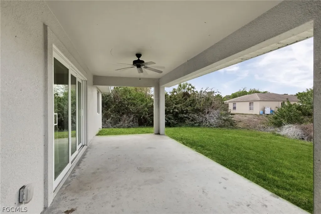 6023 Thrush Avenue Fort Myers FL 33905