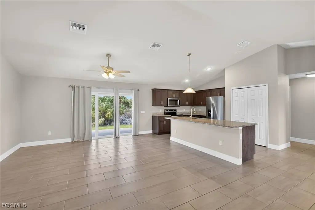 6023 Thrush Avenue Fort Myers FL 33905