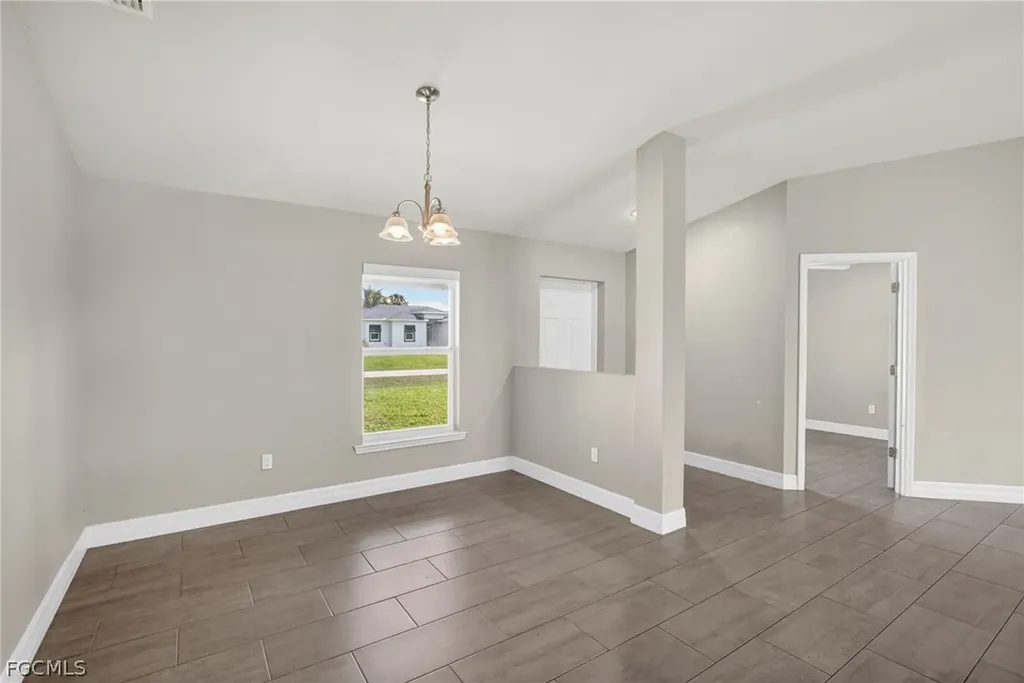 6023 Thrush Avenue Fort Myers FL 33905
