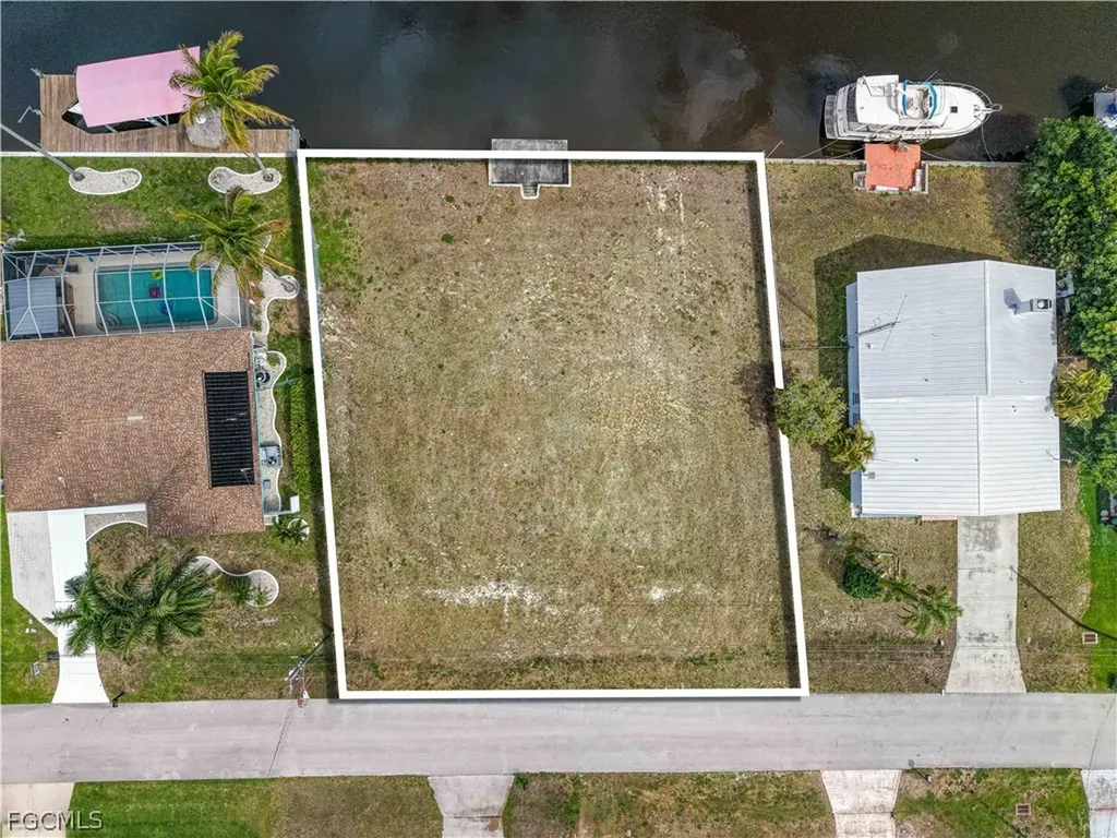 1025 SE 20th Avenue Cape Coral FL 33990