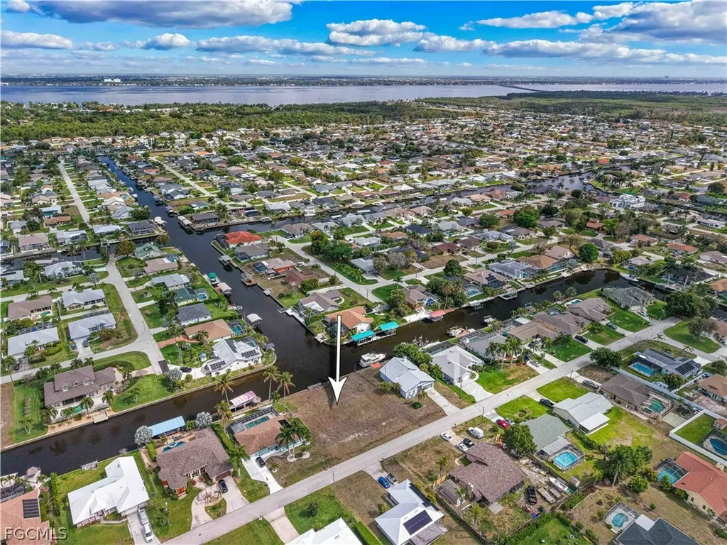 1025 SE 20th Avenue Cape Coral FL 33990