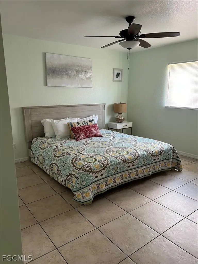 1333 SE 8th Avenue Cape Coral FL 33990