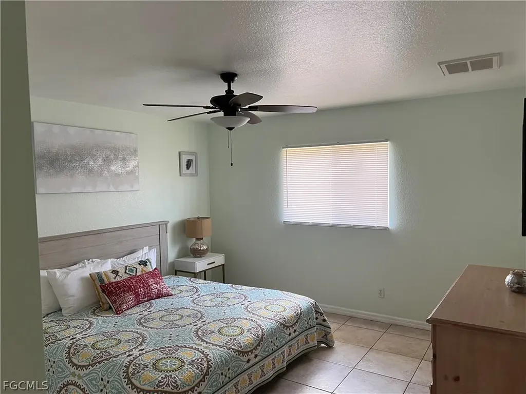 1333 SE 8th Avenue Cape Coral FL 33990