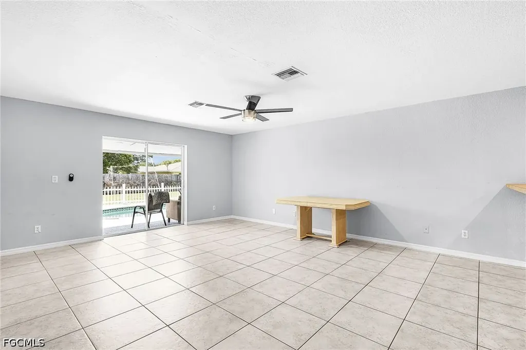 1333 SE 8th Avenue Cape Coral FL 33990