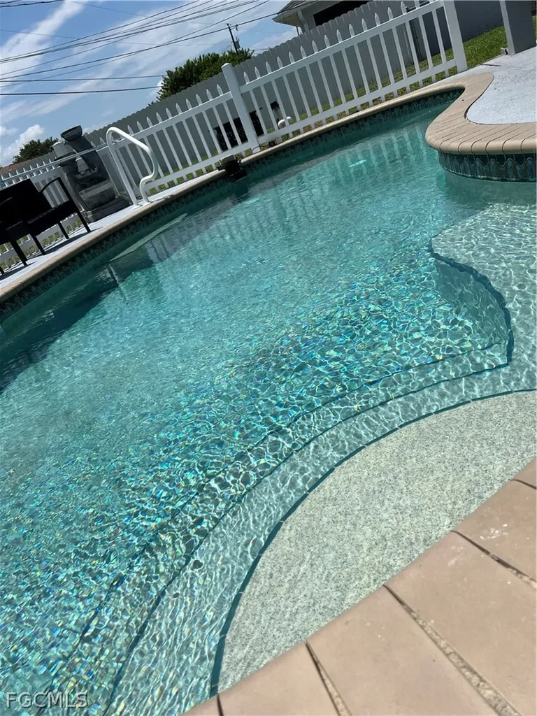1333 SE 8th Avenue Cape Coral FL 33990