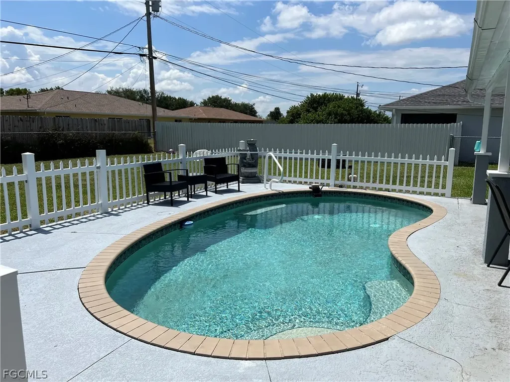 1333 SE 8th Avenue Cape Coral FL 33990