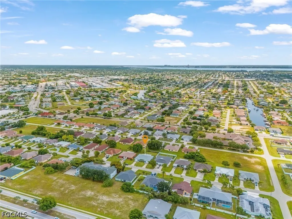 1333 SE 8th Avenue Cape Coral FL 33990