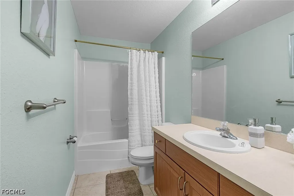 1333 SE 8th Avenue Cape Coral FL 33990