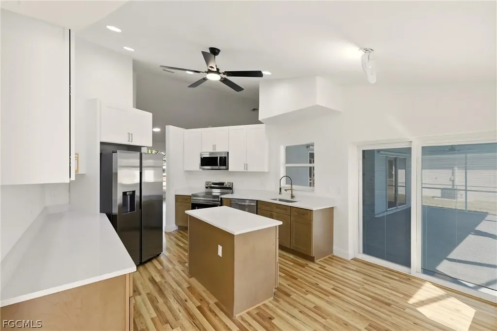 410 SE 7th Street Cape Coral FL 33990