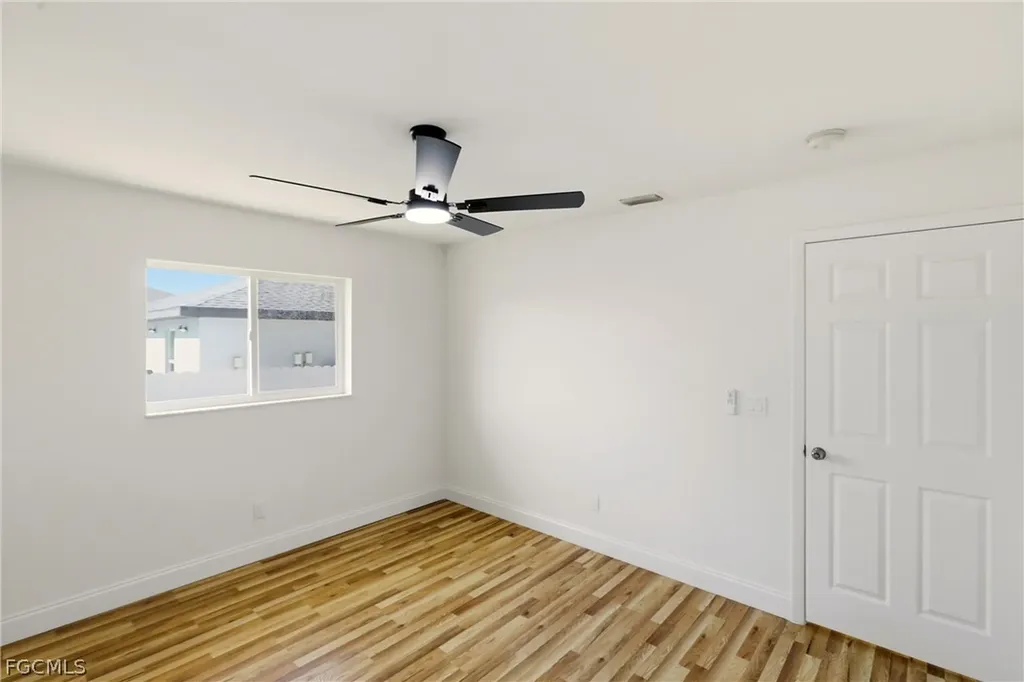 410 SE 7th Street Cape Coral FL 33990