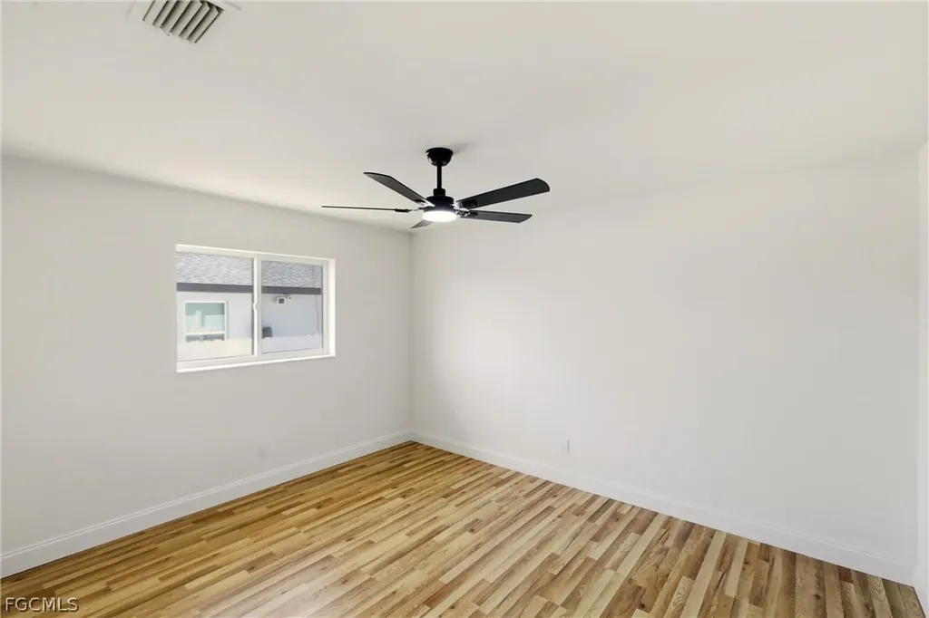410 SE 7th Street Cape Coral FL 33990