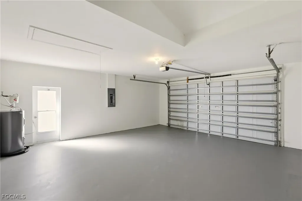 410 SE 7th Street Cape Coral FL 33990