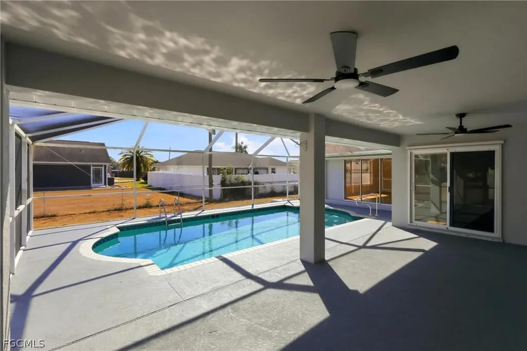 410 SE 7th Street Cape Coral FL 33990