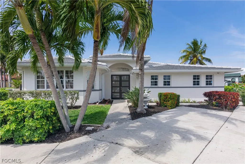 2417 Cape Coral Parkway W Cape Coral FL 33914